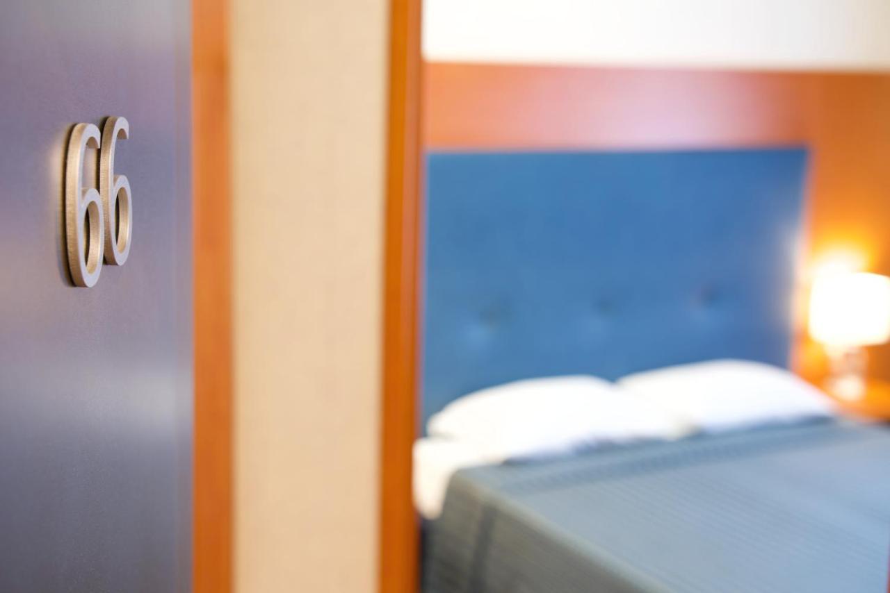 Hotel Mec Milánó Kültér fotó
