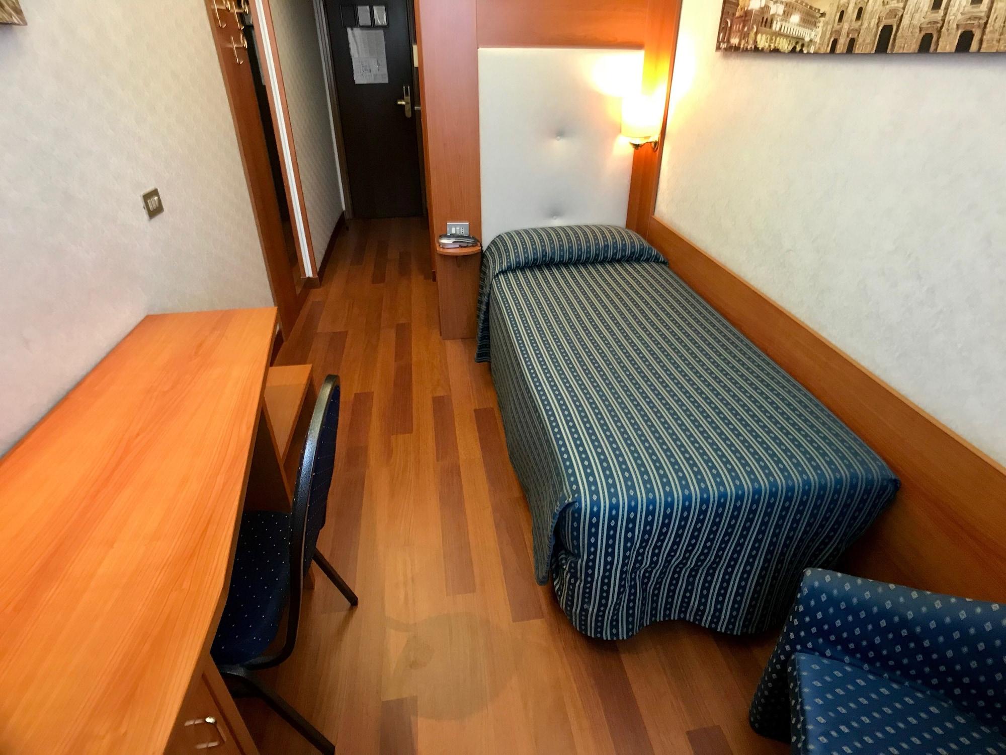 Hotel Mec Milánó Kültér fotó