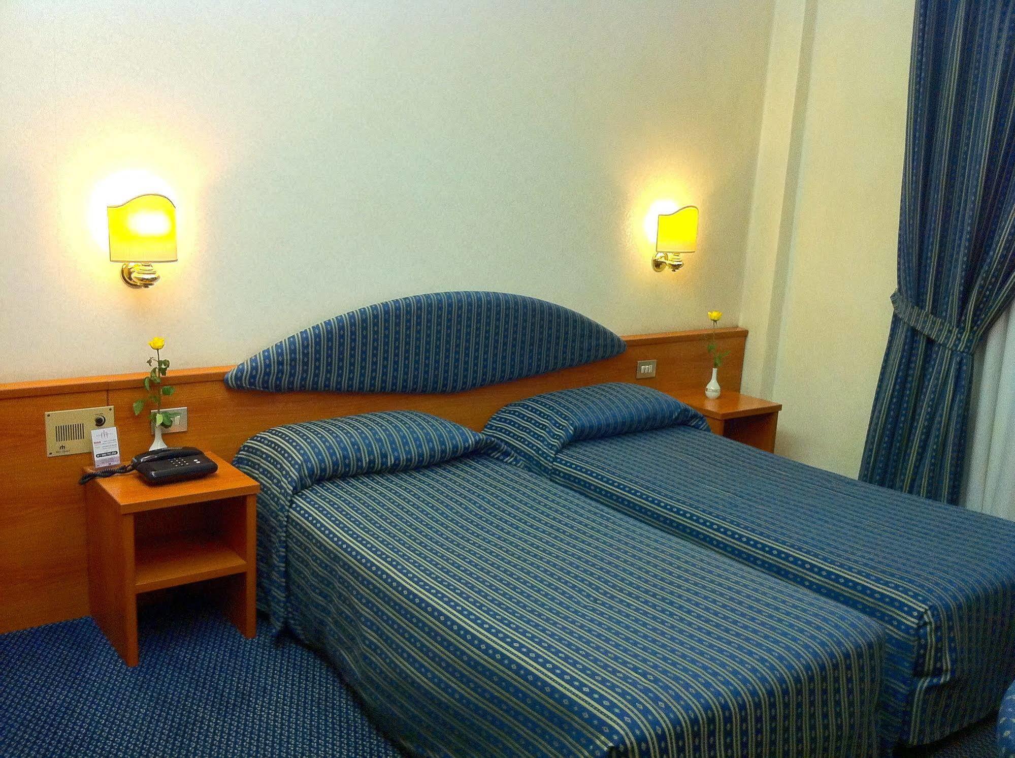 Hotel Mec Milánó Kültér fotó
