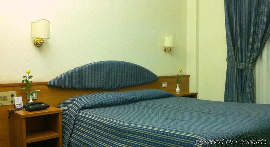 Hotel Mec Milánó Kültér fotó